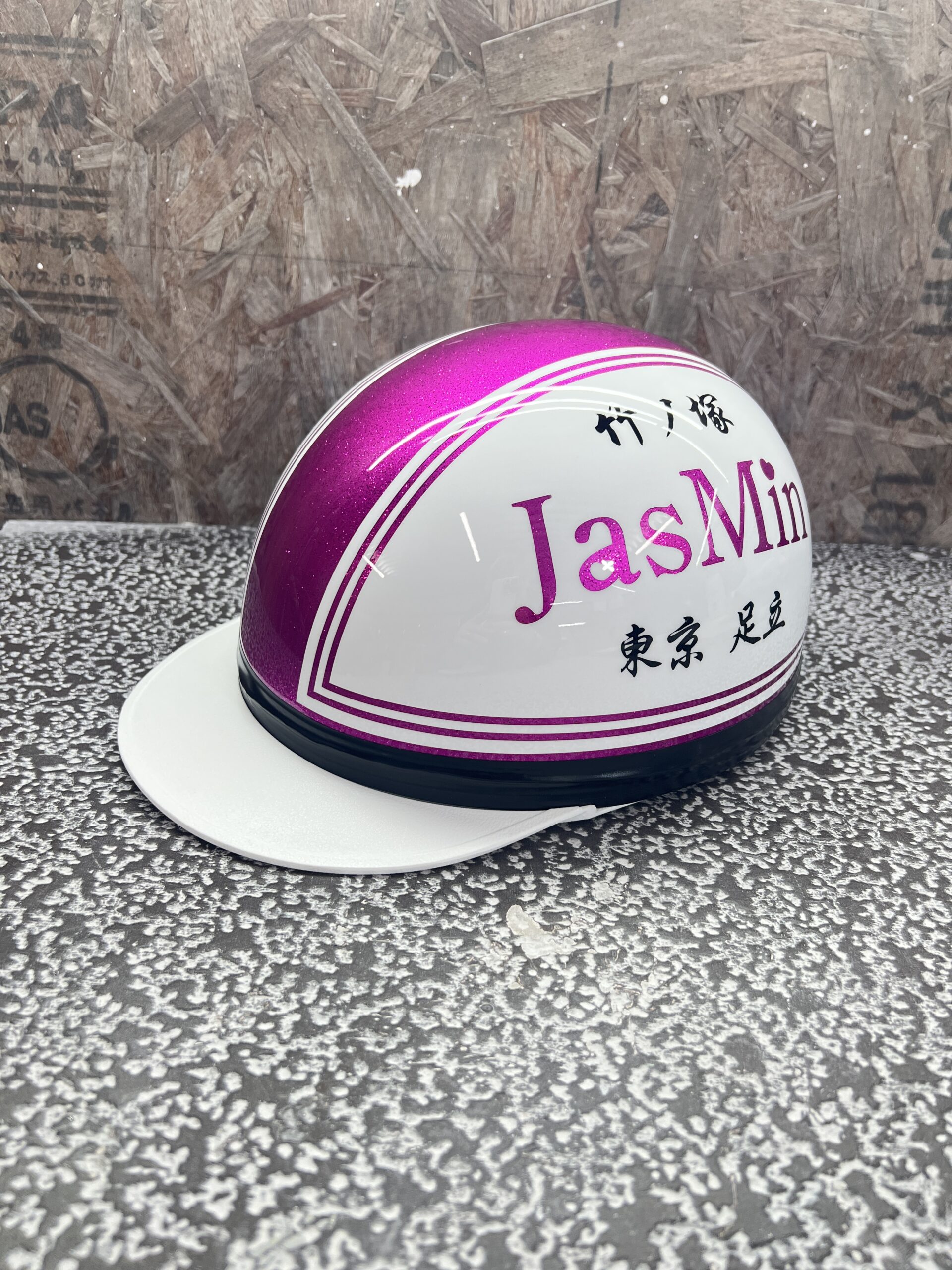 にゃんこオーダー　カスタムペイントヘルメット　コルク半キャップ　クロミ にゃんこオーダー カスタムペイントヘルメット コルク半キャップ